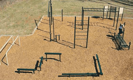 Dụng cụ thể thao sân vườn giá rẻ là gì? Một số loại phổ biến hiện nay